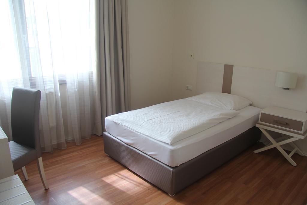 Hotel Centro Stuttgart Extérieur photo