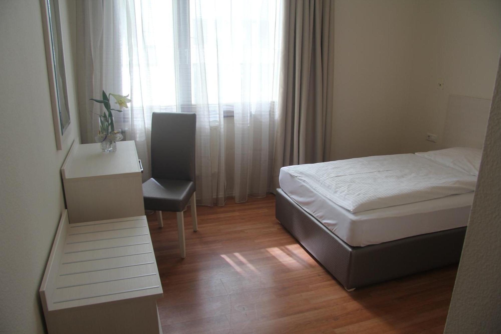 Hotel Centro Stuttgart Extérieur photo
